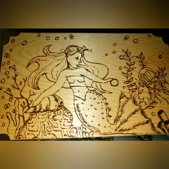 Handmade Wooden Mermaid Engraving Art Treasure Box With Treasures. - Picture 1 of 16